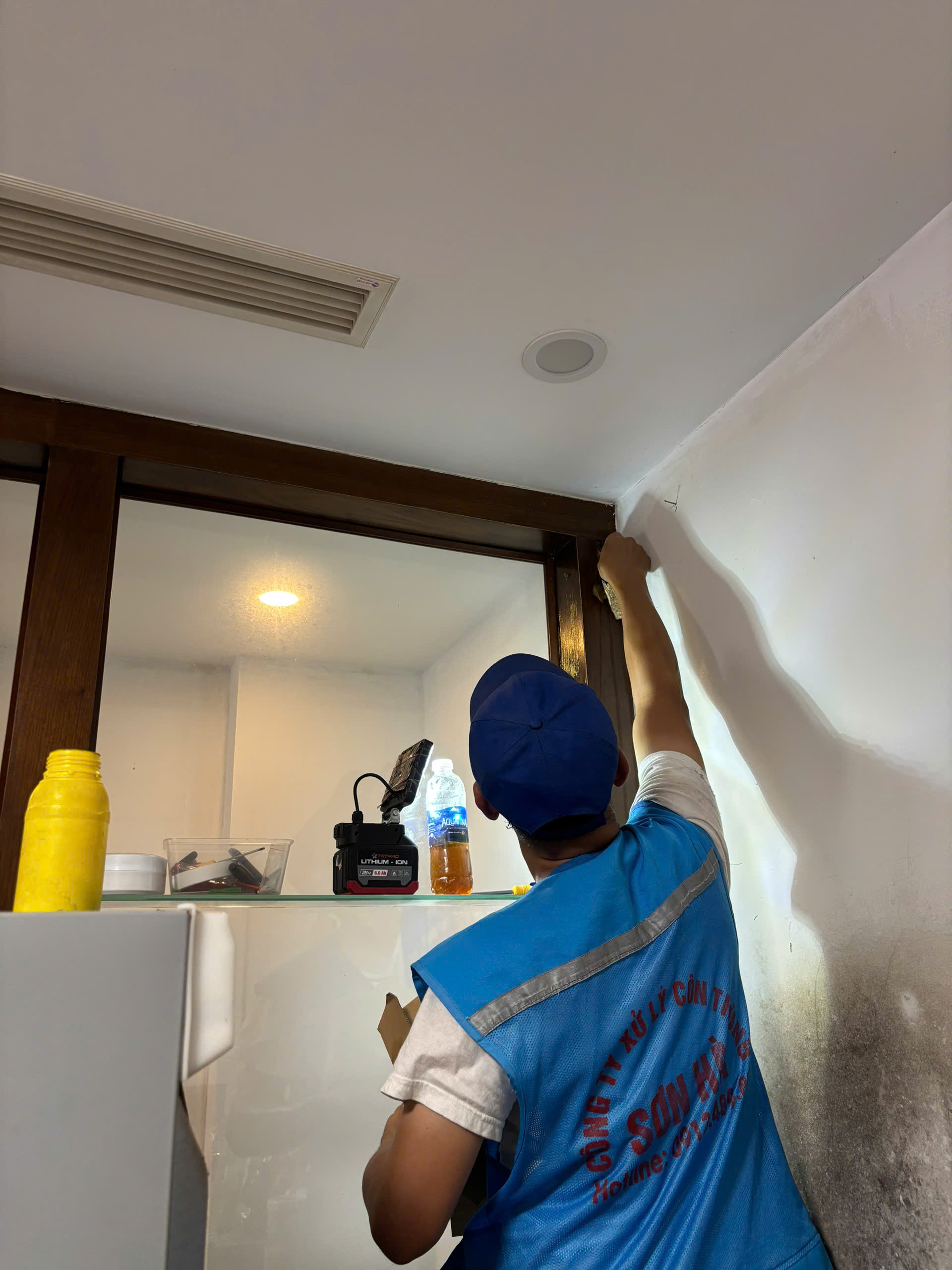 Đặt hộp nhử mối tại Mễ Trì diệt tận gốc đàn mối, bảo vệ công trình, an toàn cho người và vật nuôi – Diệt Côn Trùng An Tâm 0965.940.155